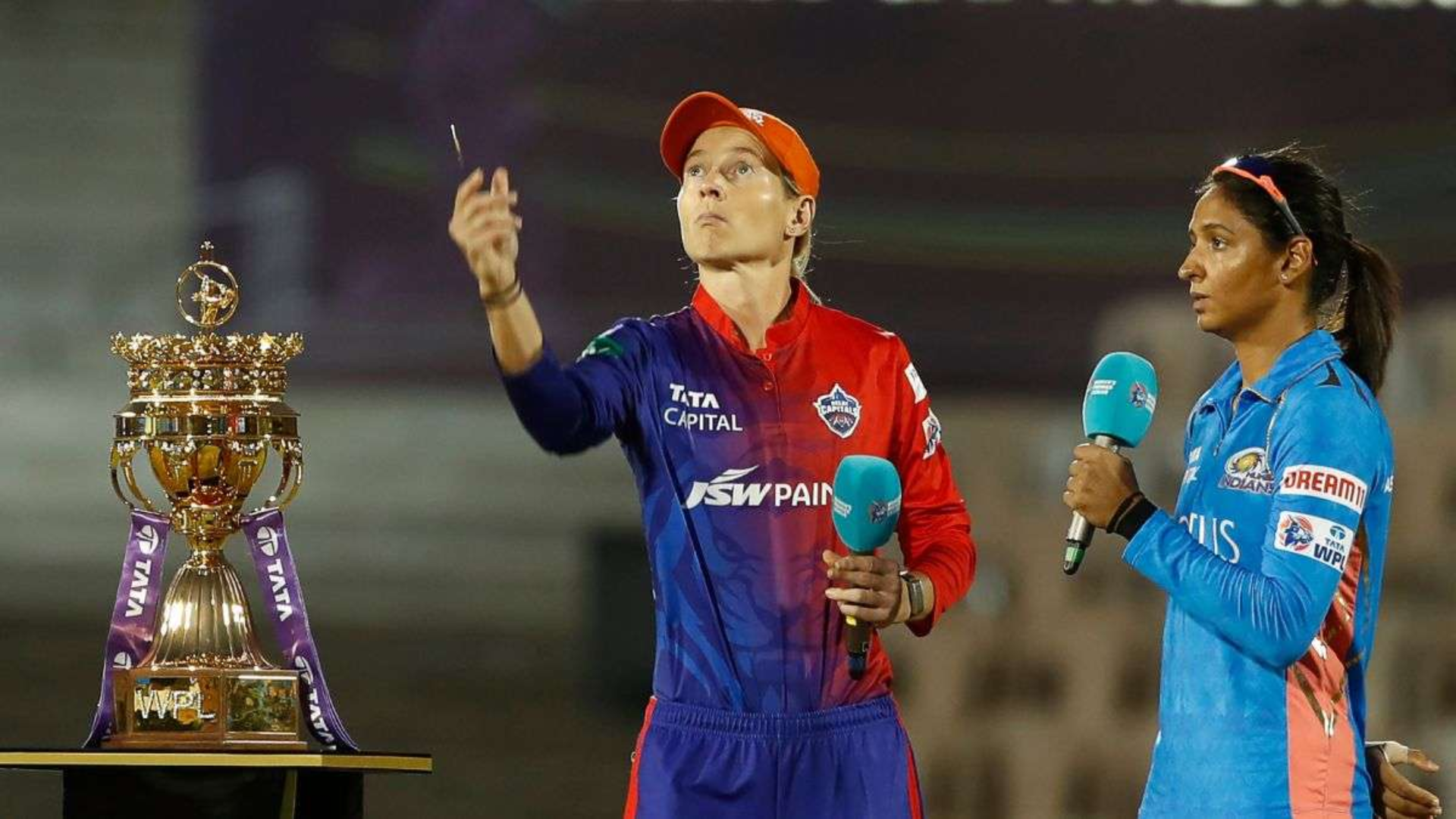 “WPL 2024: Mumbai Indians Lead, Delhi Capitals Close in Title Race”