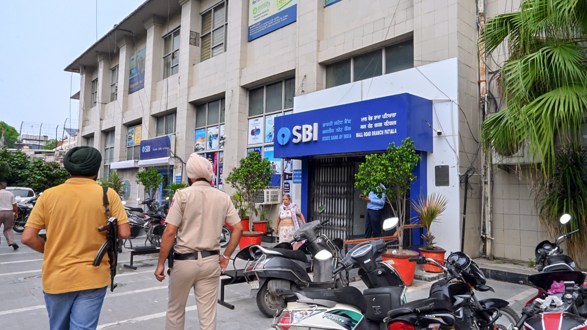 Supreme Court Directs SBI To Disclose Electoral Bond Details By Thursday