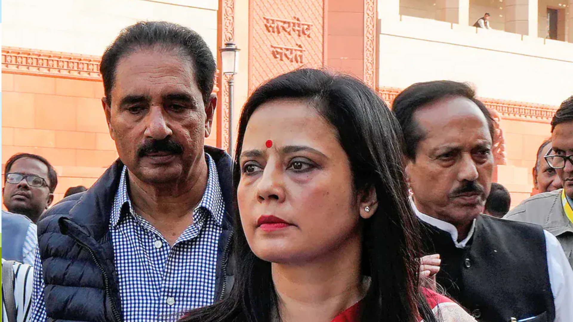 Lokpal Directs CBI Probe into ‘Cash for Query’ Allegations Against Trinamool Congress Leader Mahua Moitra