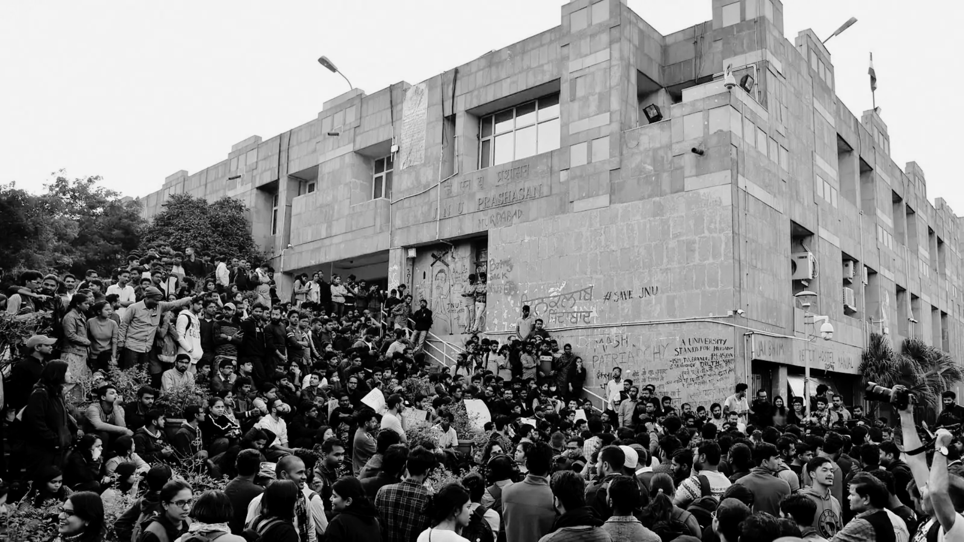 JNU Students Witness Intense Face-Off Amid Student Union Poll