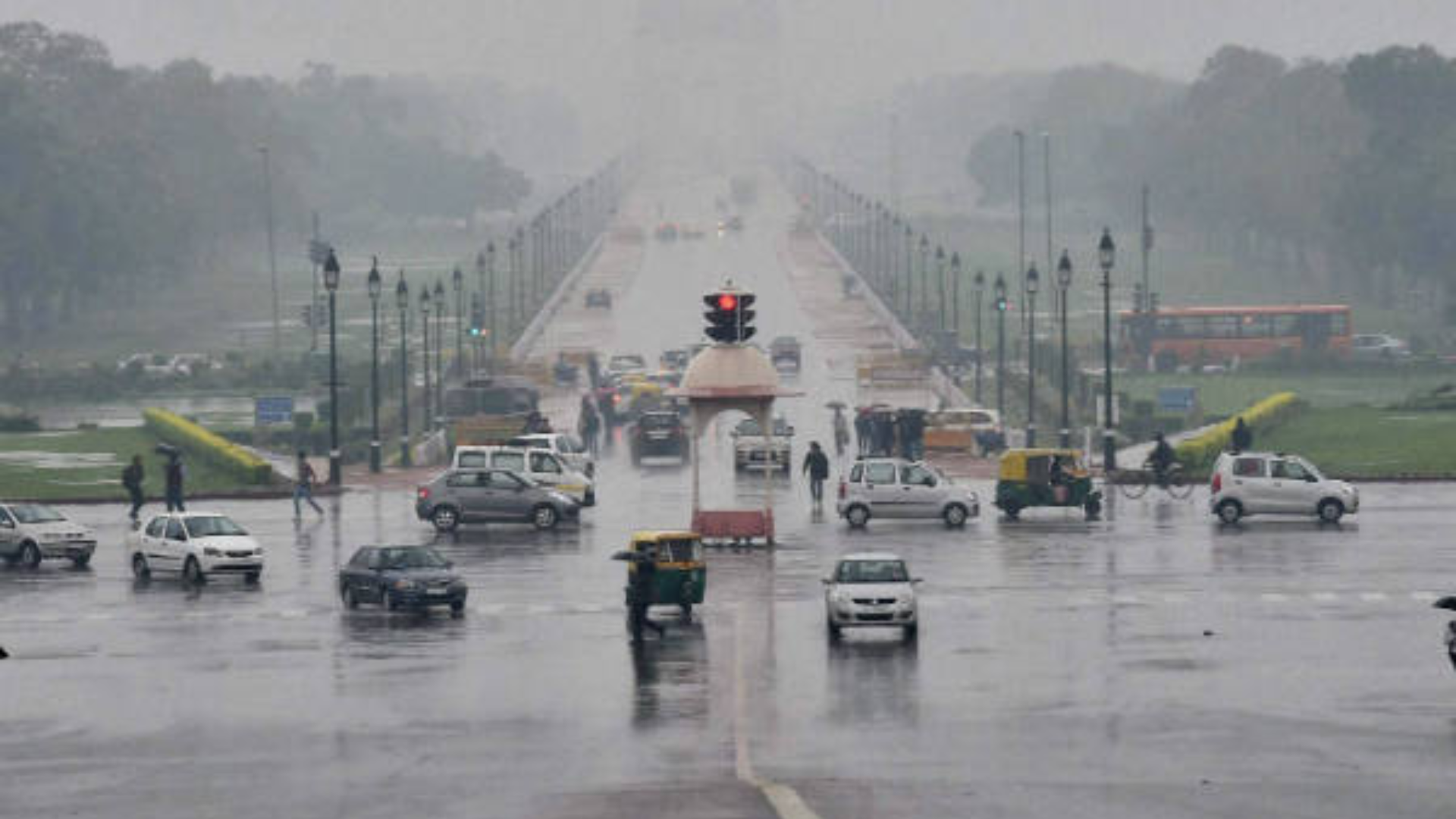 Delhi-NCR Faces Unseasonal Rains, IMD Issues Weather Alert For Northwest India