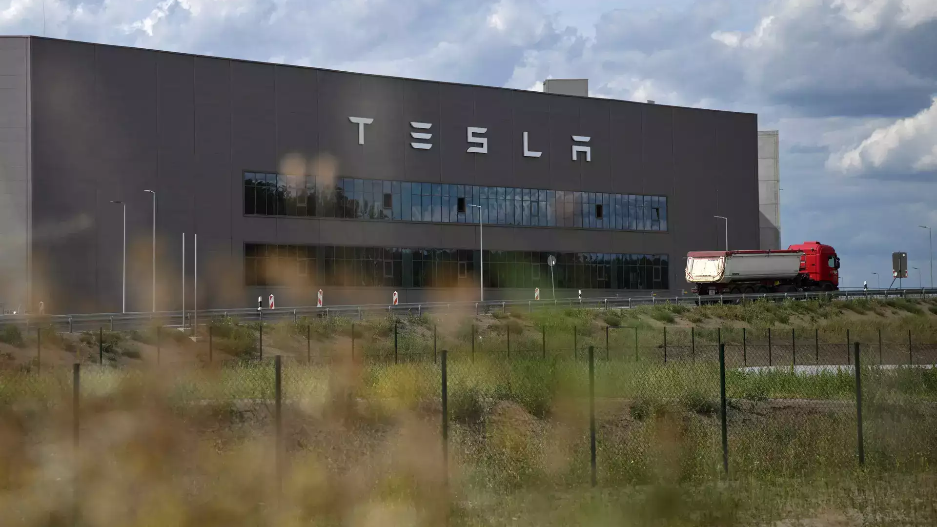 Tesla temporarily Shuts Down German Factory after Alleged Far-Left Sabotage Attack