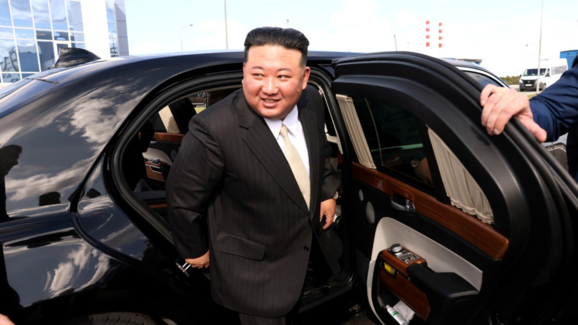 Kim Jong Un Takes First Ride in Luxury Car Gifted by Putin
