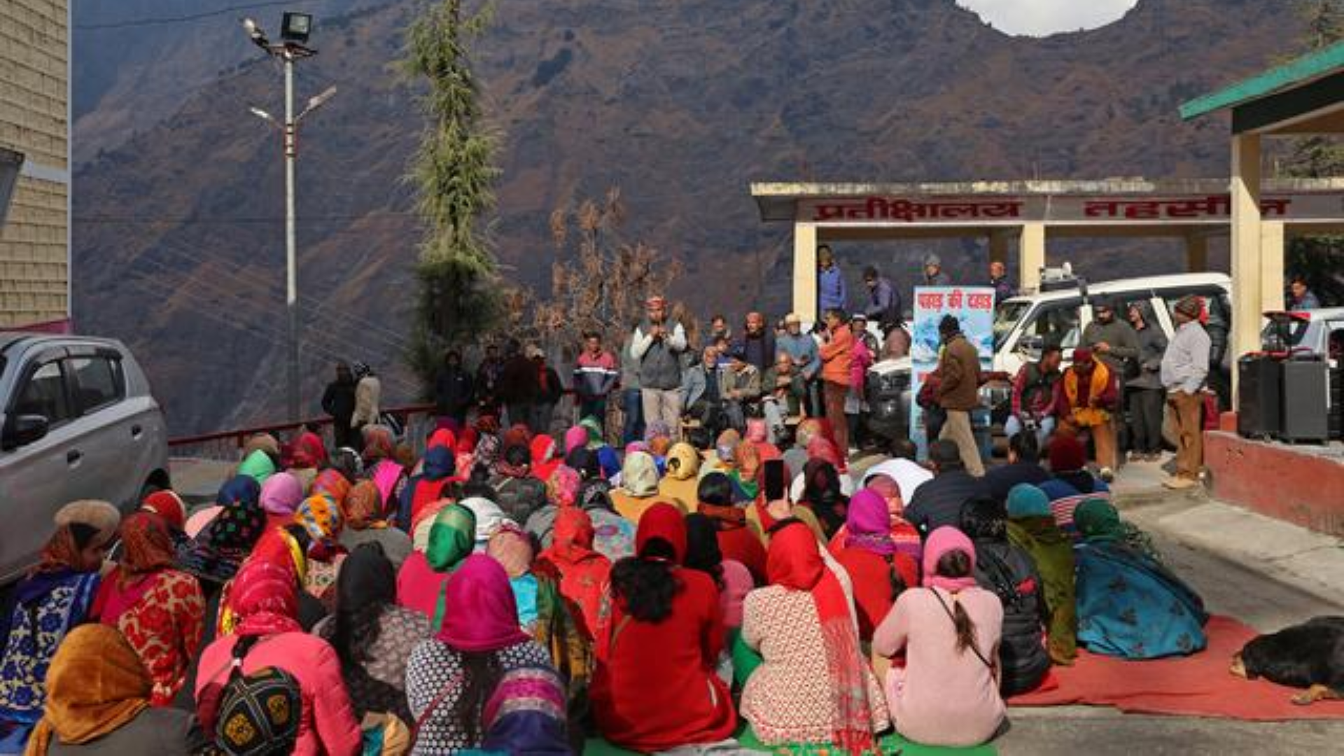 More Than 100 Pilgrims Depart For Katas Raj Temple In Pakistan to Celebrate Mahashivratri