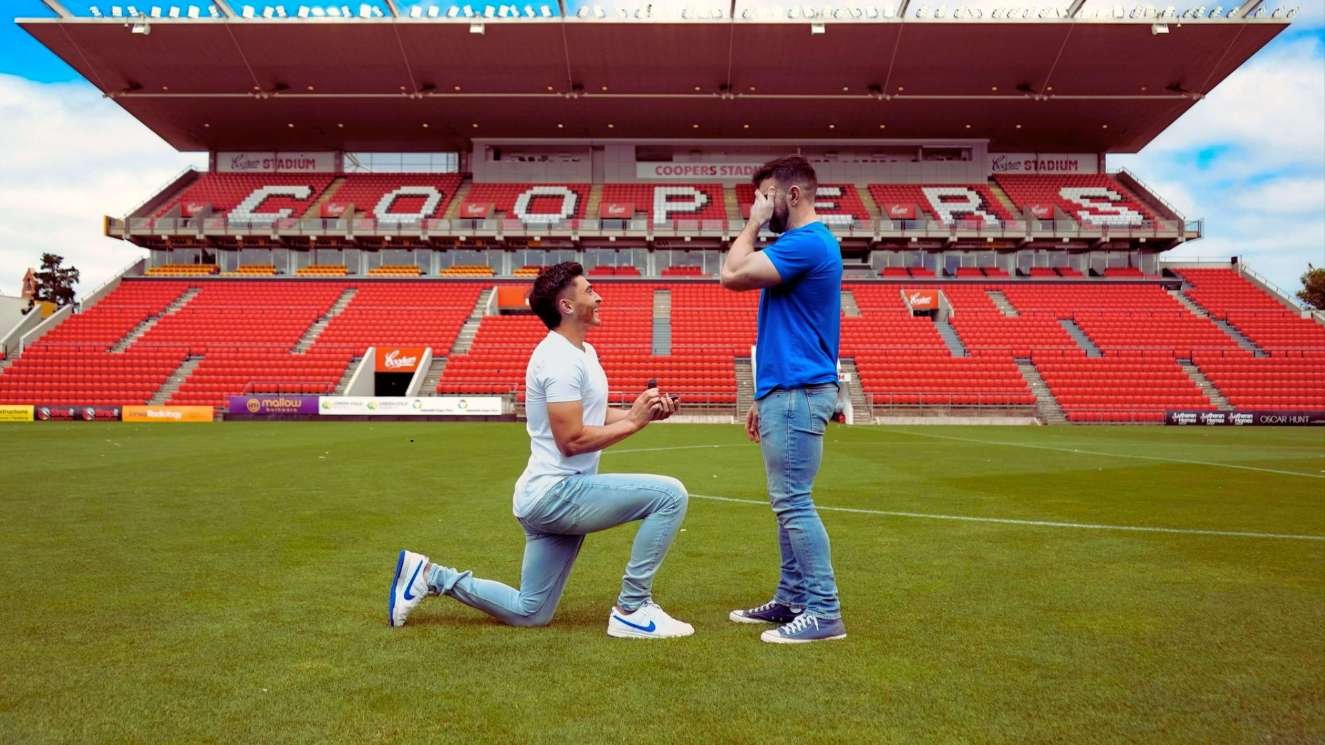 World’s 1st Openly-Gay Footballer’s Romantic Propose, Have A Look