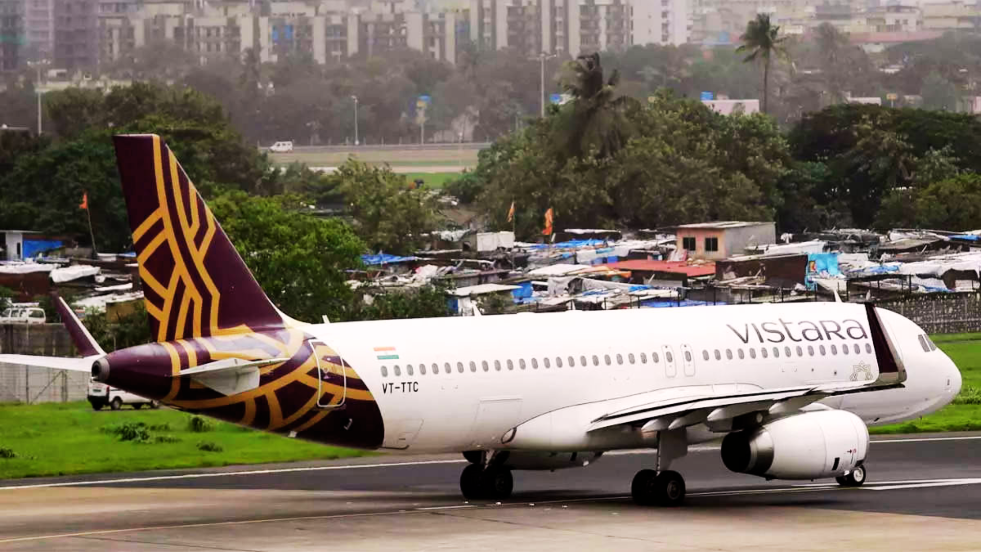 Vistara Pilots Allegedly Threatened And Treated as ‘Bonded Labourers’, Claim Air India Unions