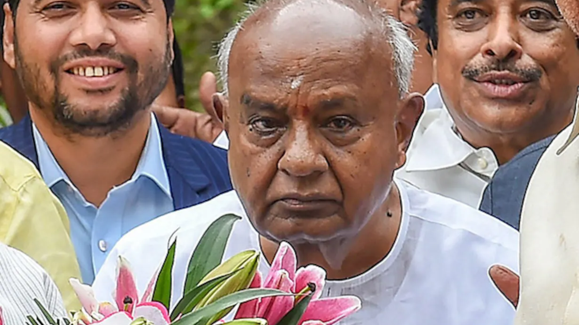 Former PM HD Deve Gowda Criticizes Congress Manifesto, Questions Feasibility of Promises
