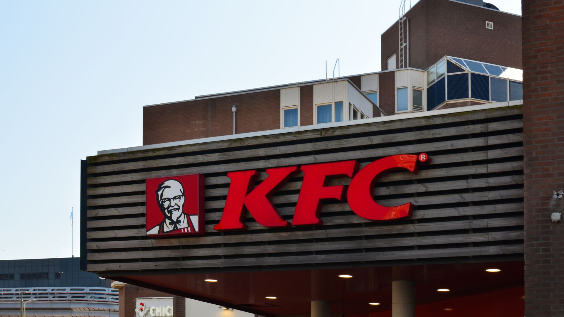 Yum! Brands Explores AI for Meal Preparation in KFC and Taco Bell