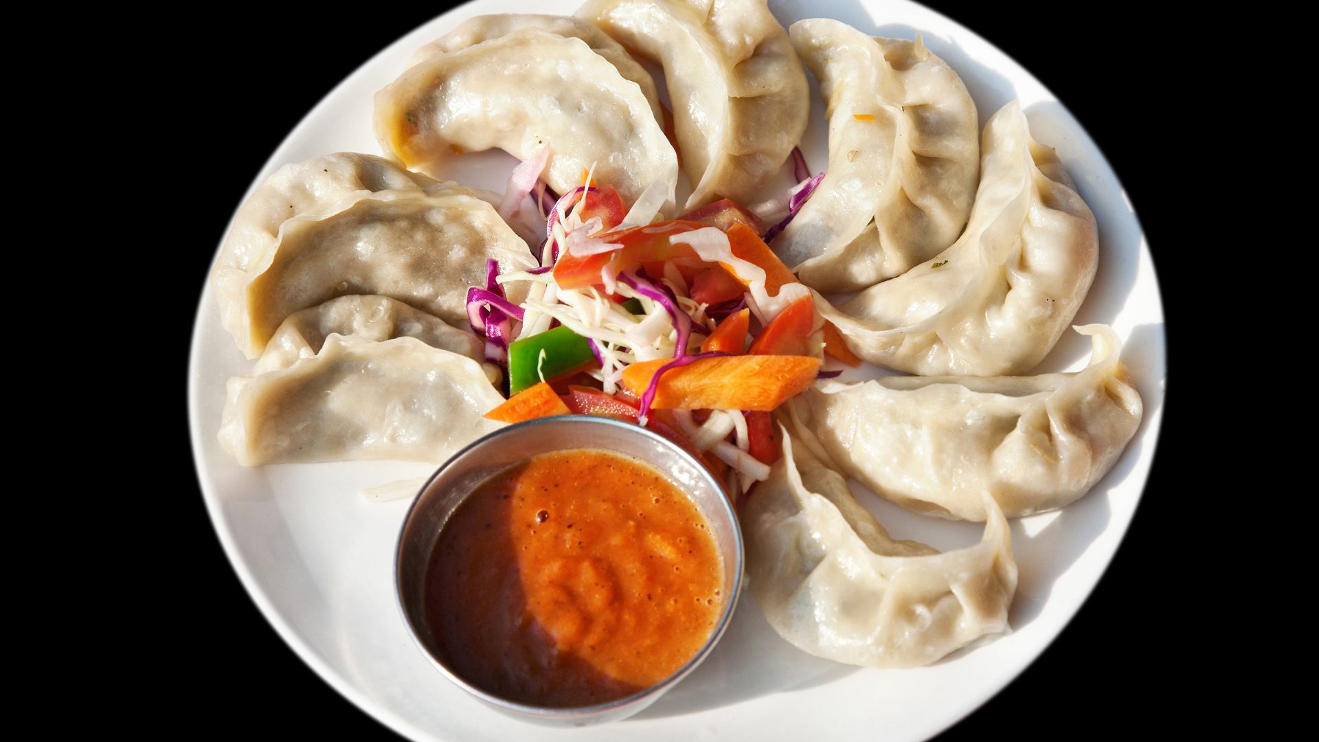 Momos Shop Offers ₹25,000 for Helper Job, Internet Buzzes with Reactions