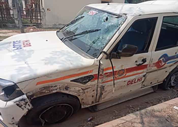 Death On The Spot: Police Vehicle Hits Old Man In Delhi