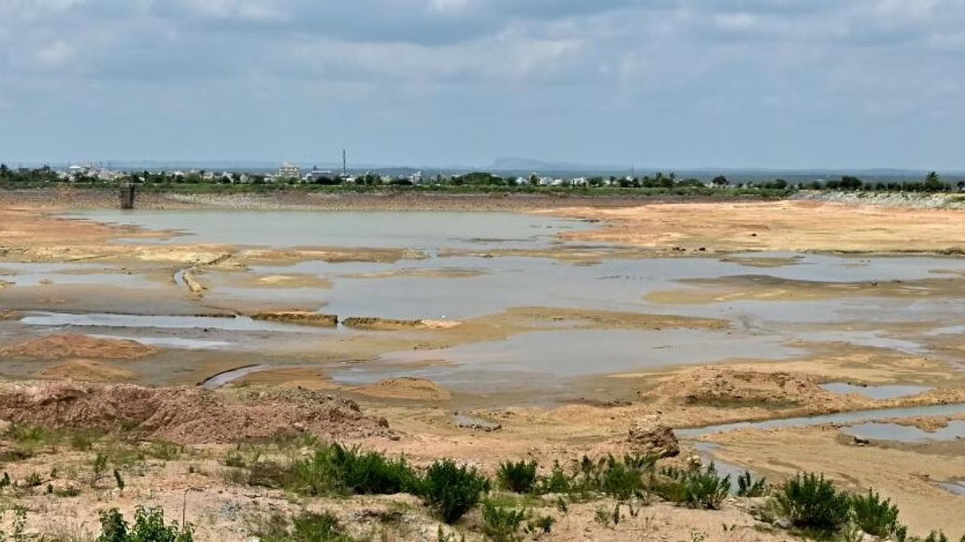 Bengaluru Struggles with Water Crisis as Lakes Dry Up