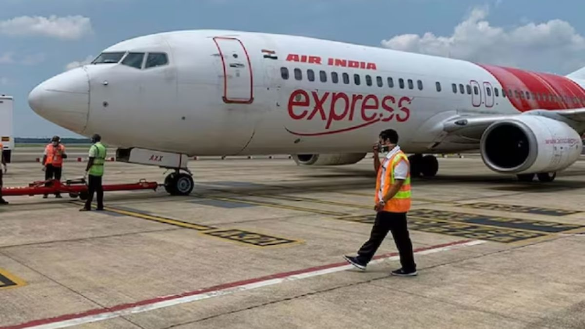 Air India Express Dismisses 30 Cabin Crew Amid Flight Disruptions; Union Accuses Airline of Mismanagement