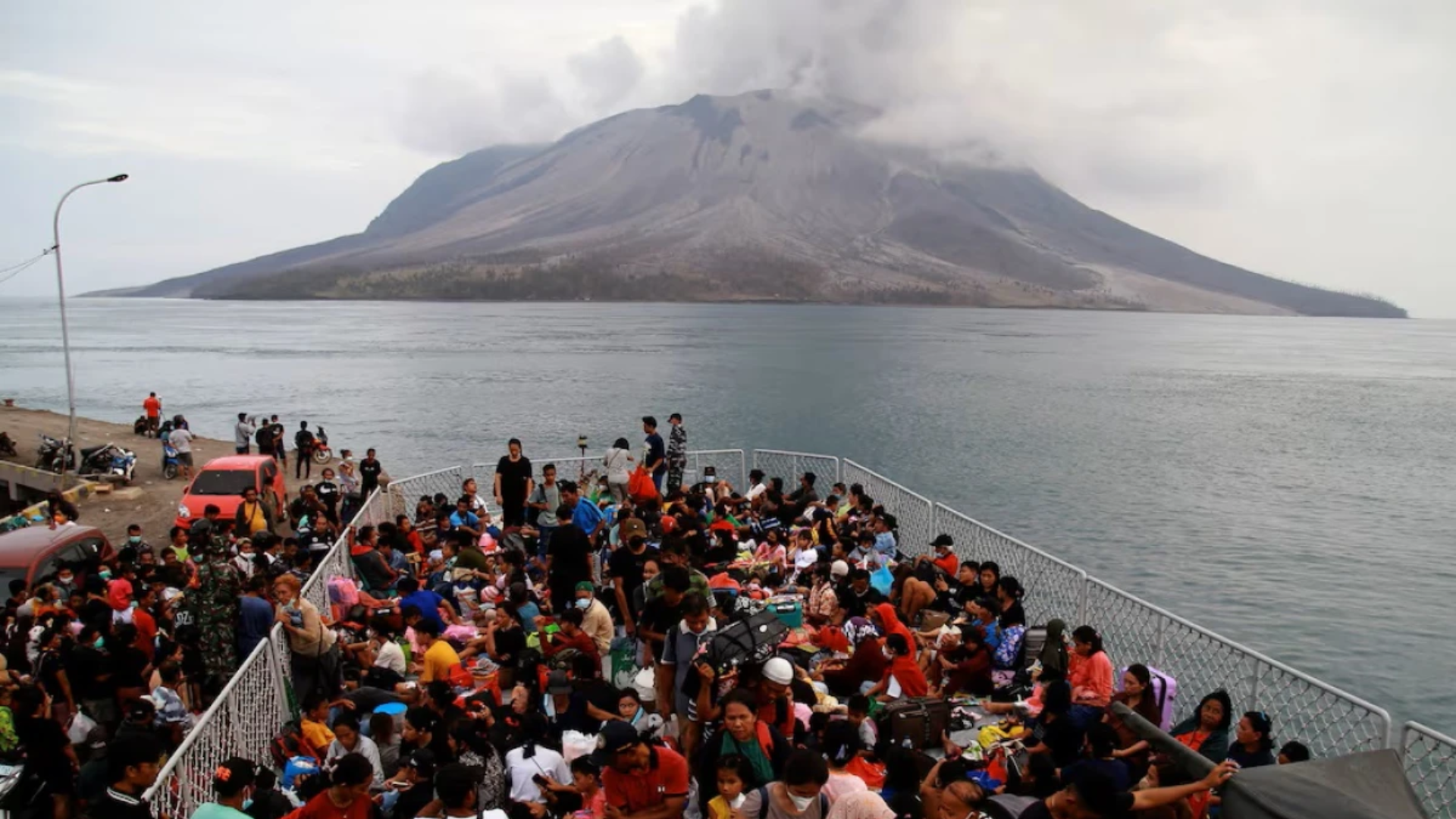 Thousands Evacuate Due To Indonesia Volcano Eruptions, Flights Canceled