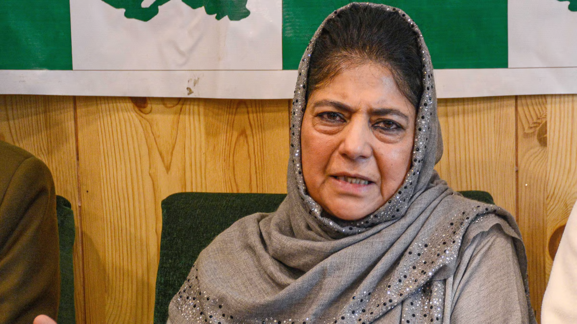  Mehbooba Mufti Urges Election Commission to Halt Alleged Harassment of PDP Workers
