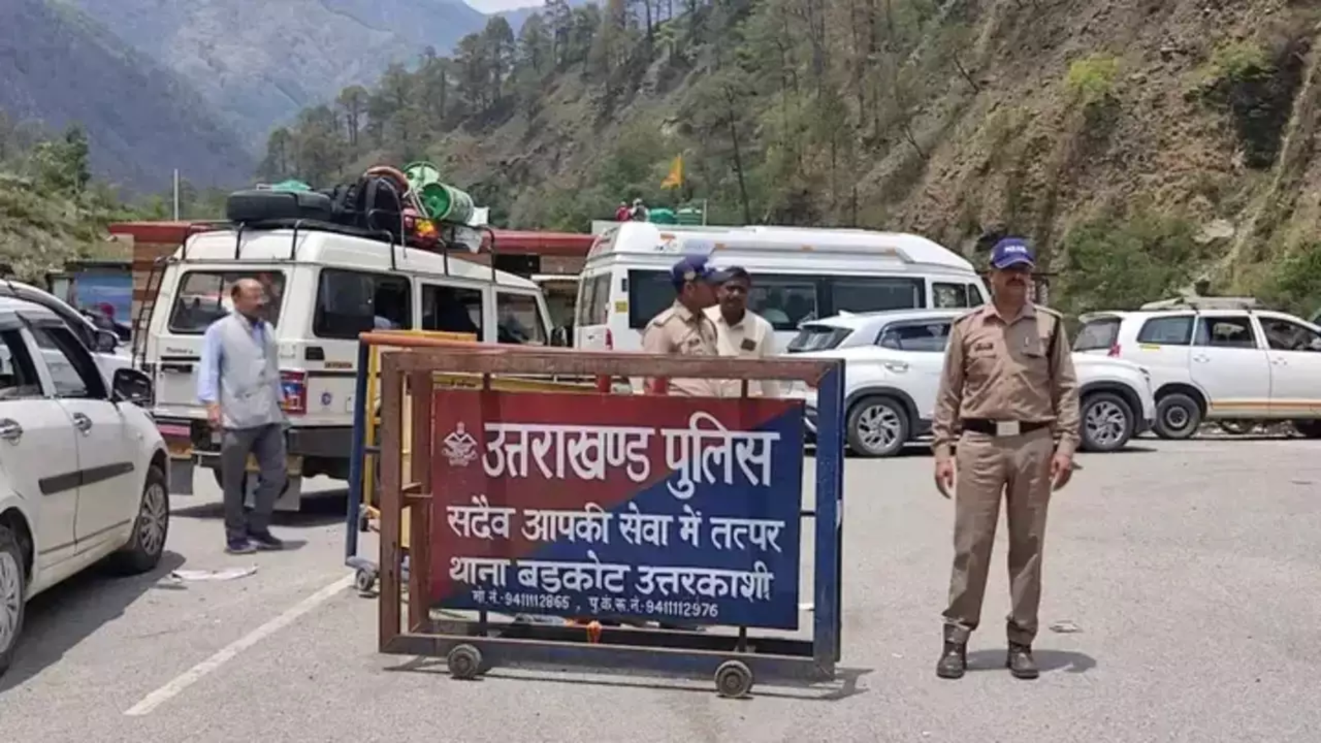 Uttarkashi Police Urges Devotees to Postpone Yamunotri Yatra Amid Crowded Conditions