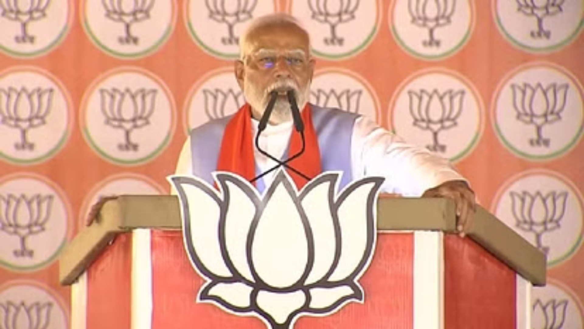 PM Modi Rallies Voters in Barabanki, Condemns Opposition and Highlights Development By The BJP Government