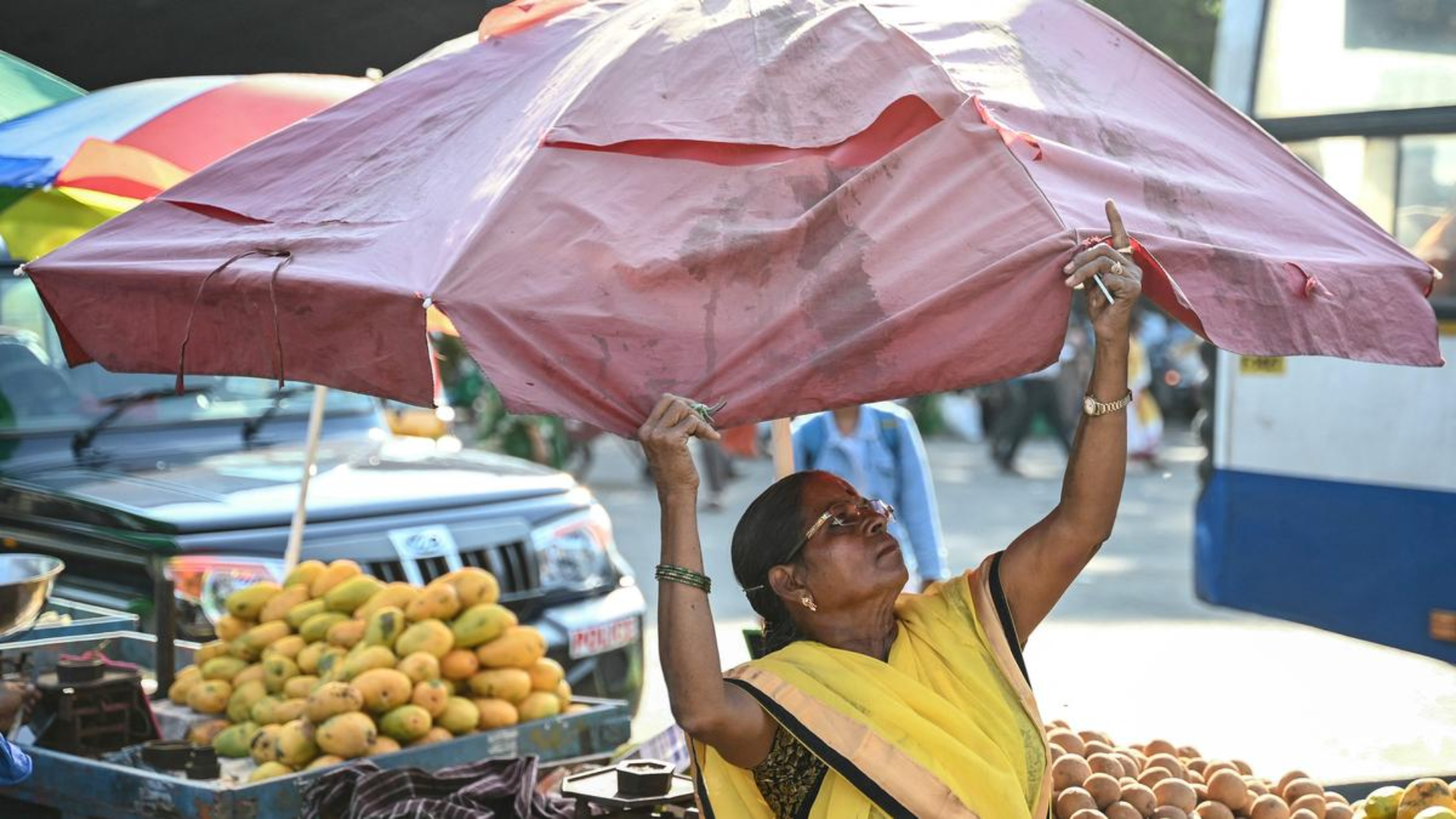 Unprecedented Heatwave Hits Bengaluru, Marks Driest April in 41 Years