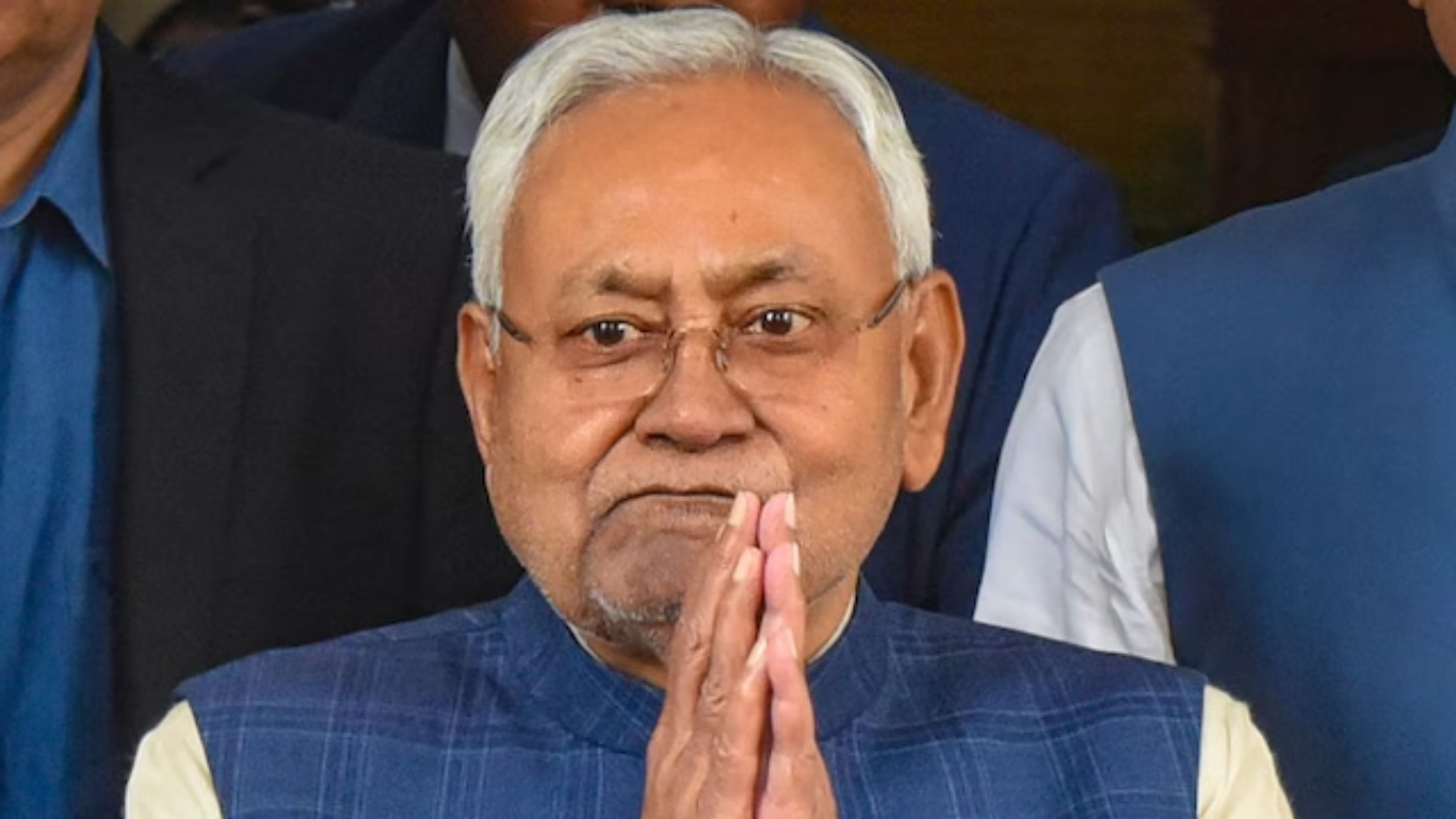 Nitish Kumar, Tejashwi Yadav Boards Same Flight To Attend NDA & INDIA Bloc Meeting Respectively