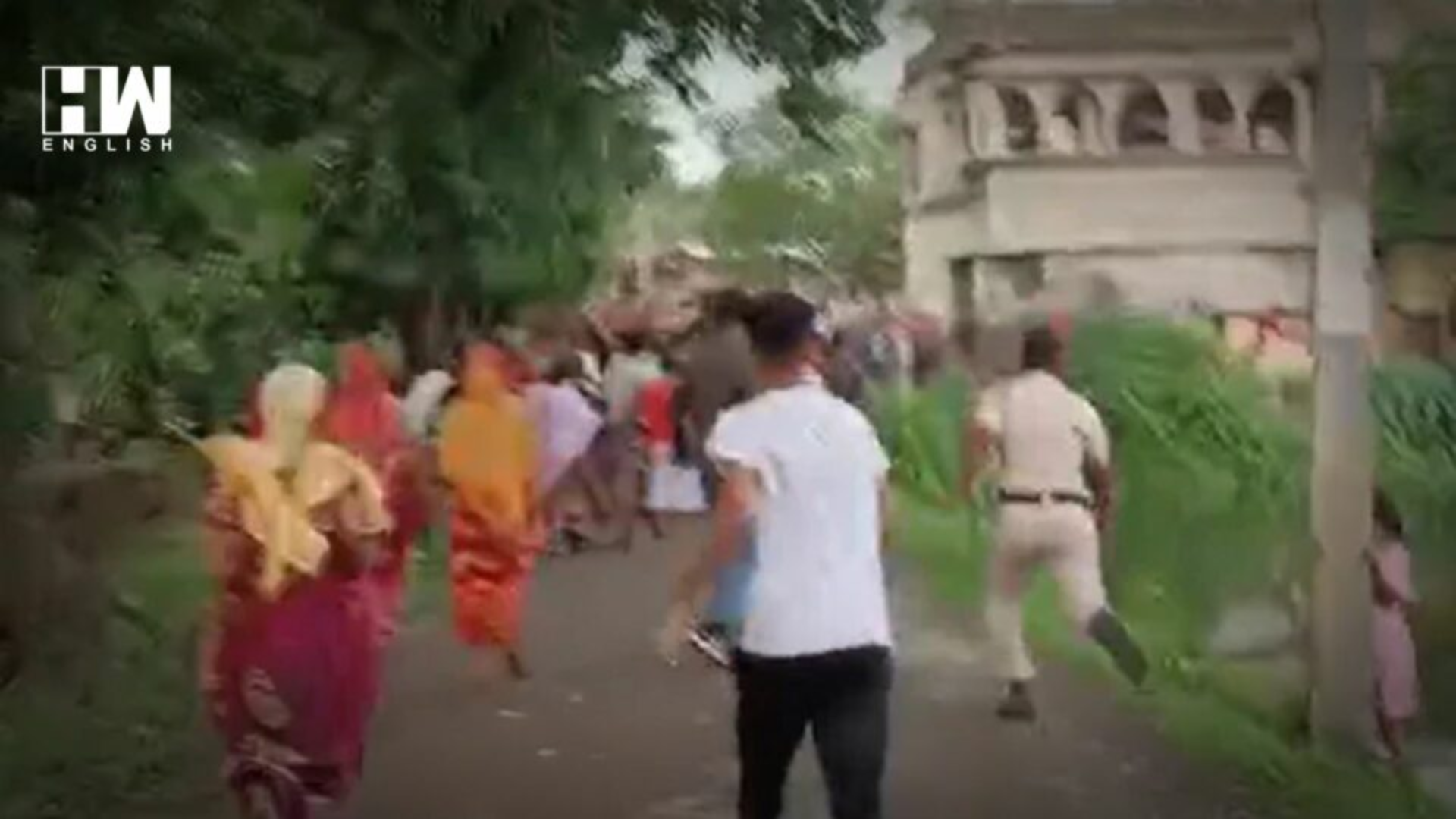 Chaos Erupts in West Bengal as Angry Mob Disrupts Polling, Throws EVM into Pond