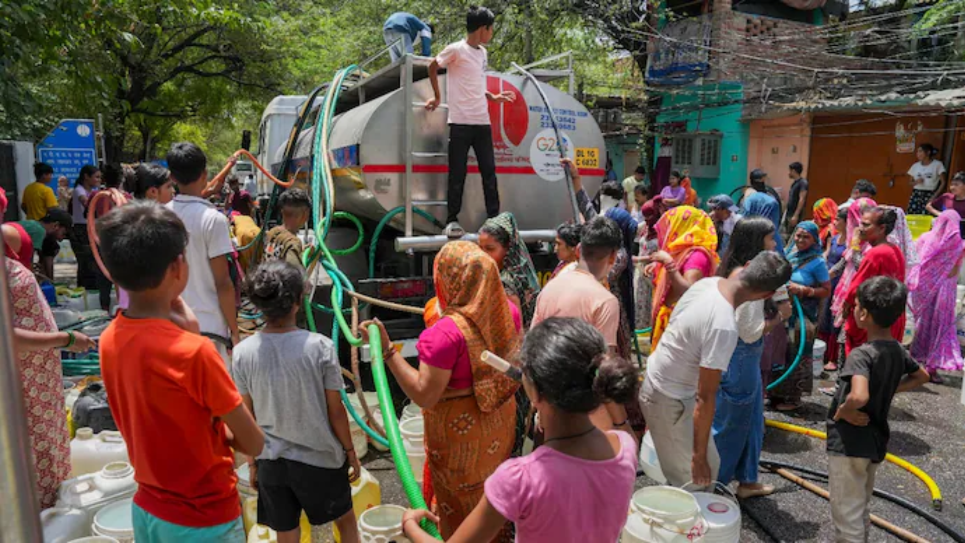 Delhi’s Water Shortage Persists, Leading To Lengthy Queues For Residents