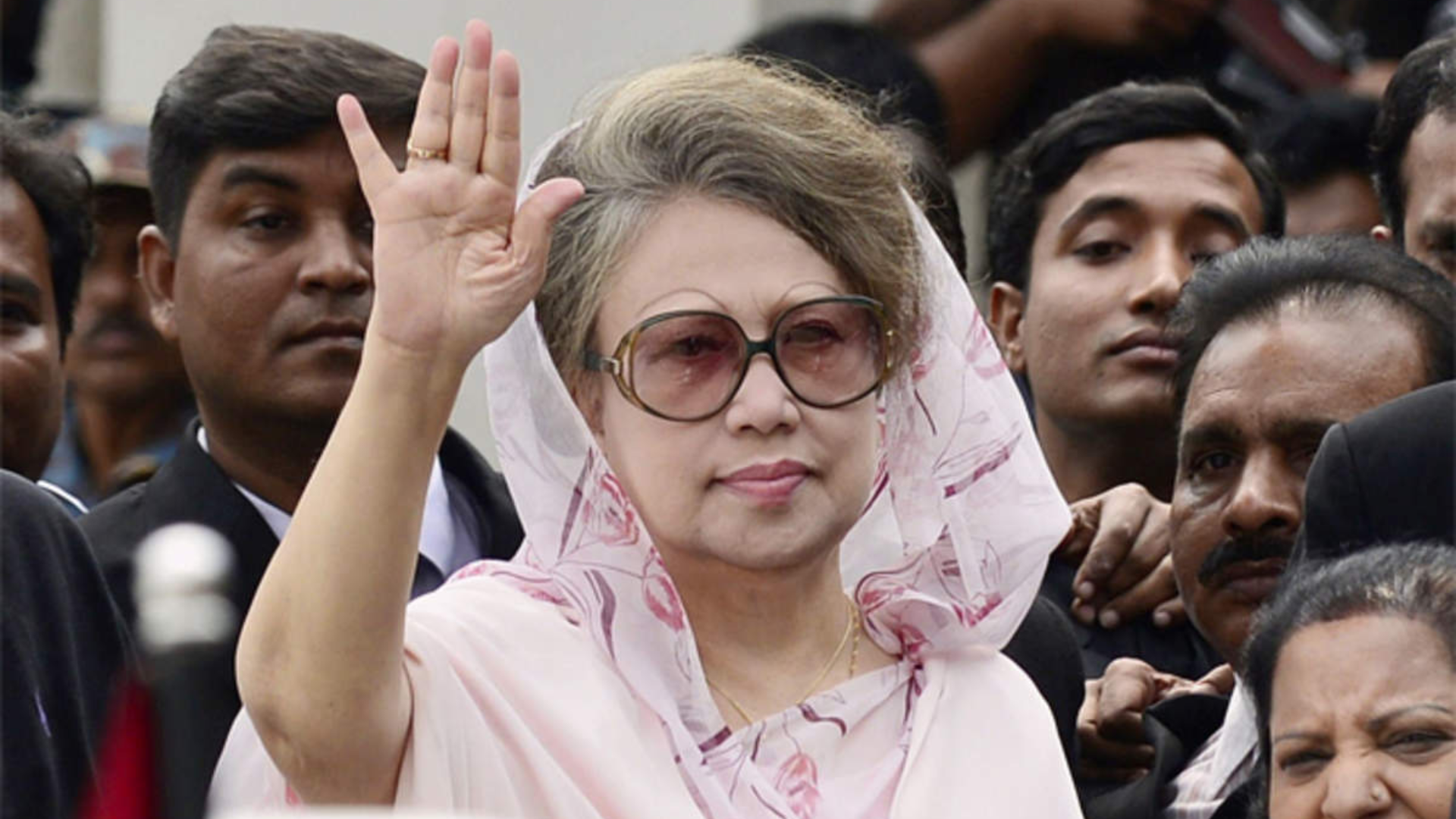 Bangladesh’s Former PM Khaleda Zia Departs For London for Medical Treatment Amid Political Crisis