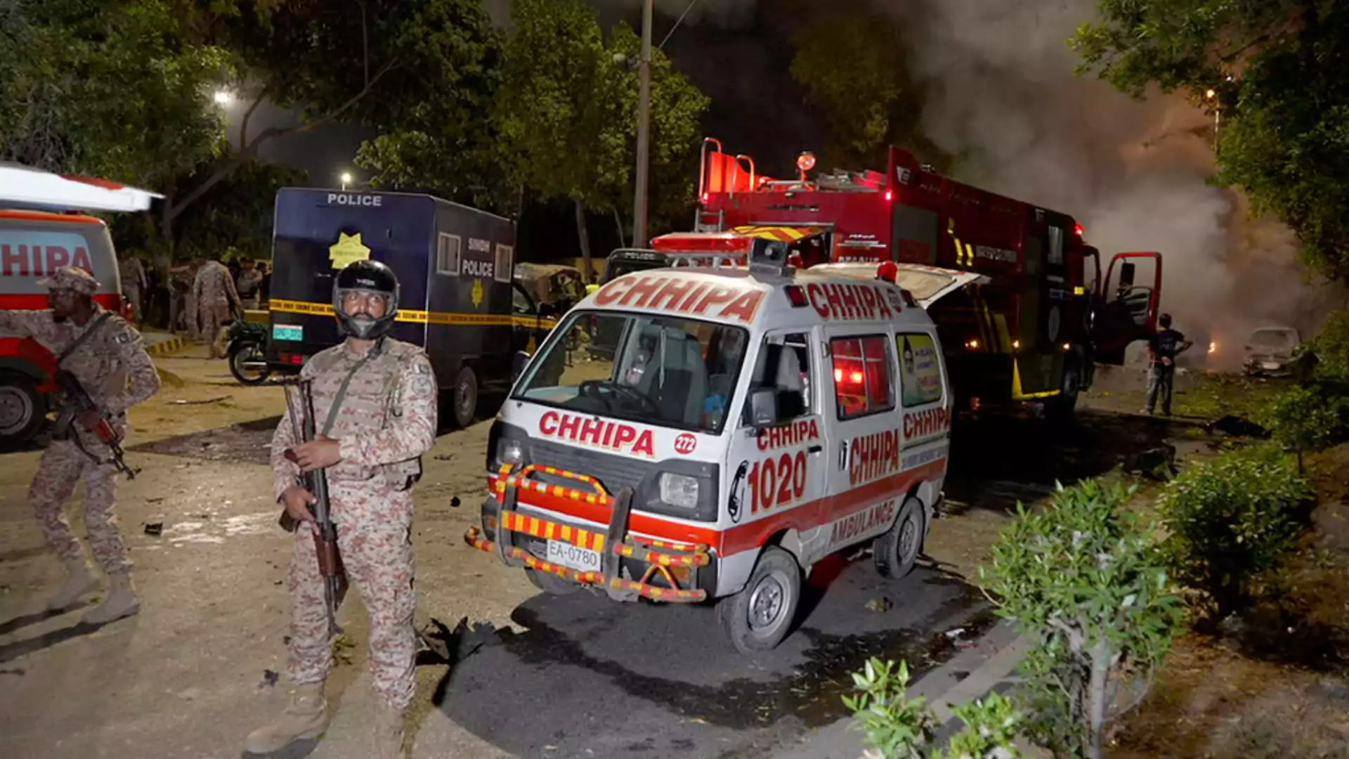 Explosion am Flughafen Karachi: 2 chinesische Arbeiter getötet, weitere verletzt.