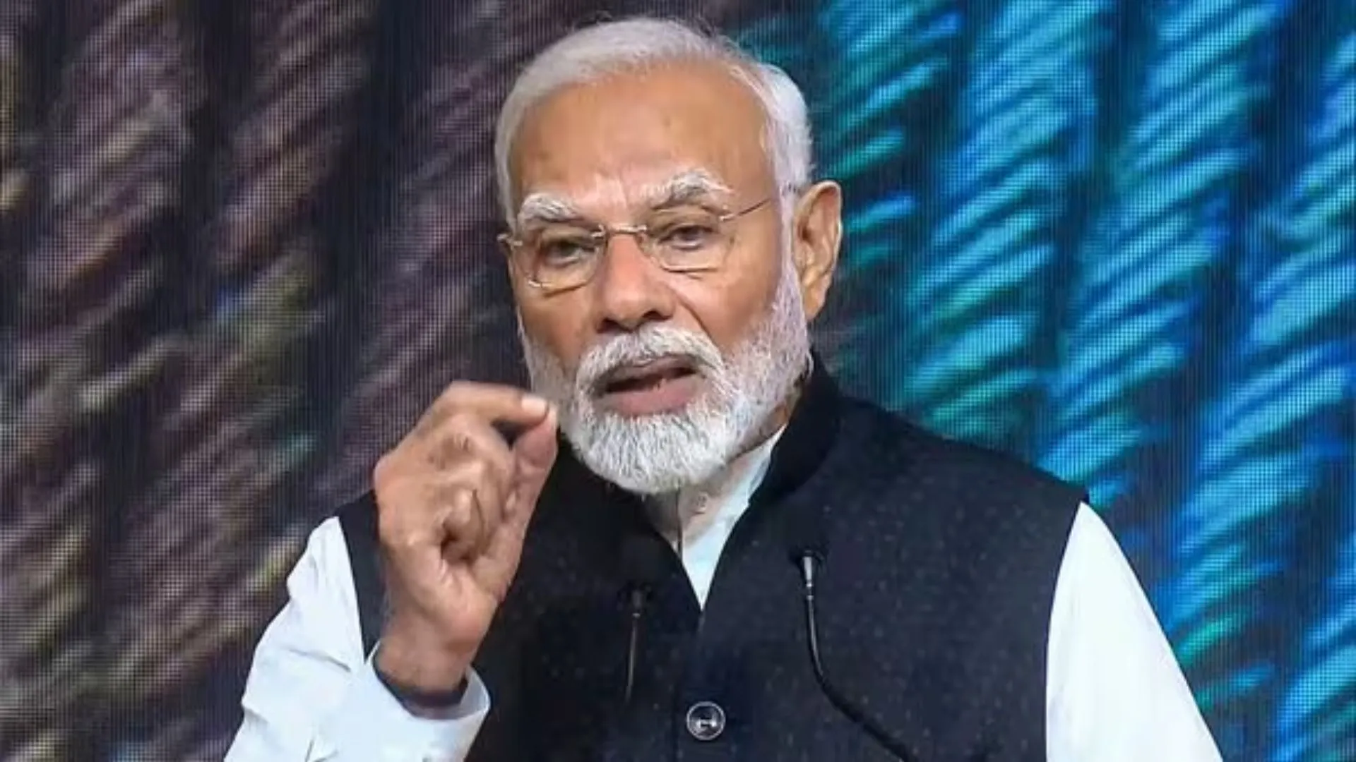 Jharkhand Polls 2024: PM Modi Terms JMM-Led Coalition ‘Gushpaithiya Bandhan’, ‘Mafia Ka Ghulam’