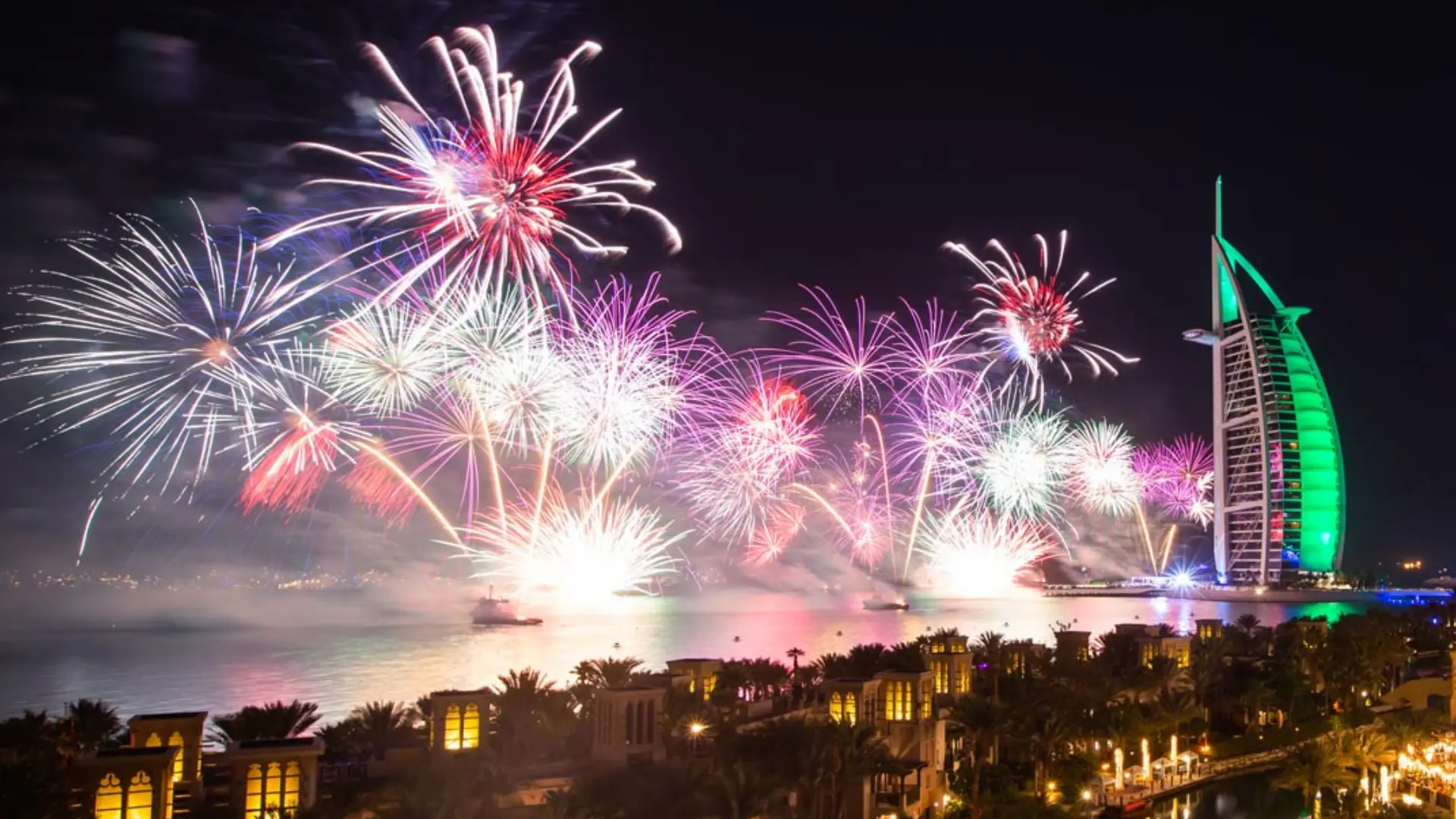 UAE National Day: Best Spots To Watch Grand Fireworks In Dubai And Abu Dhabi To Celebrate Eid Al Etihad