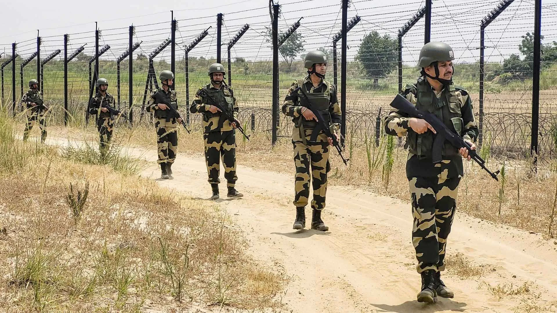 5 Bangladeshis And A Suspected Tout Nabbed By BSF In Tripura