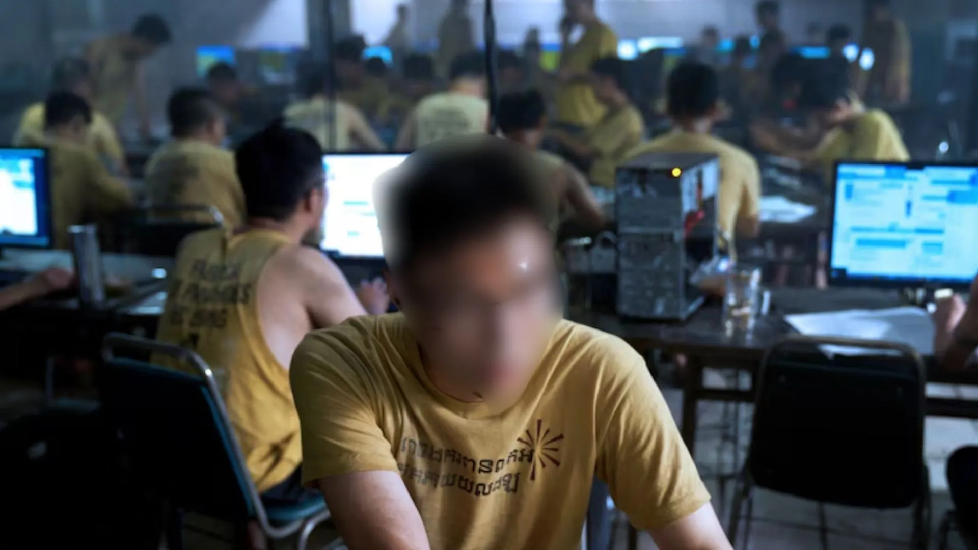 FBI Warns Of Massive China-Linked Smishing Attack Targeting iPhone And Android Users