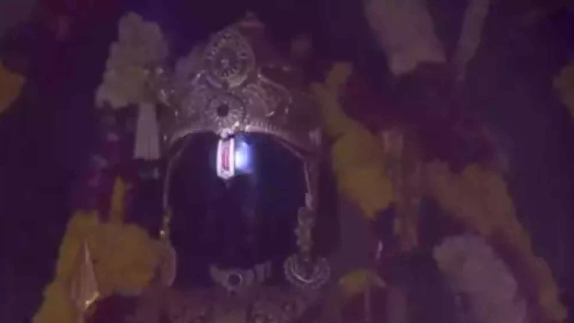Watch The Sun Illuminate Ram Lalla’s Forehead During Surya Tilak Ceremony In Ayodhya On Ram Navami 2025