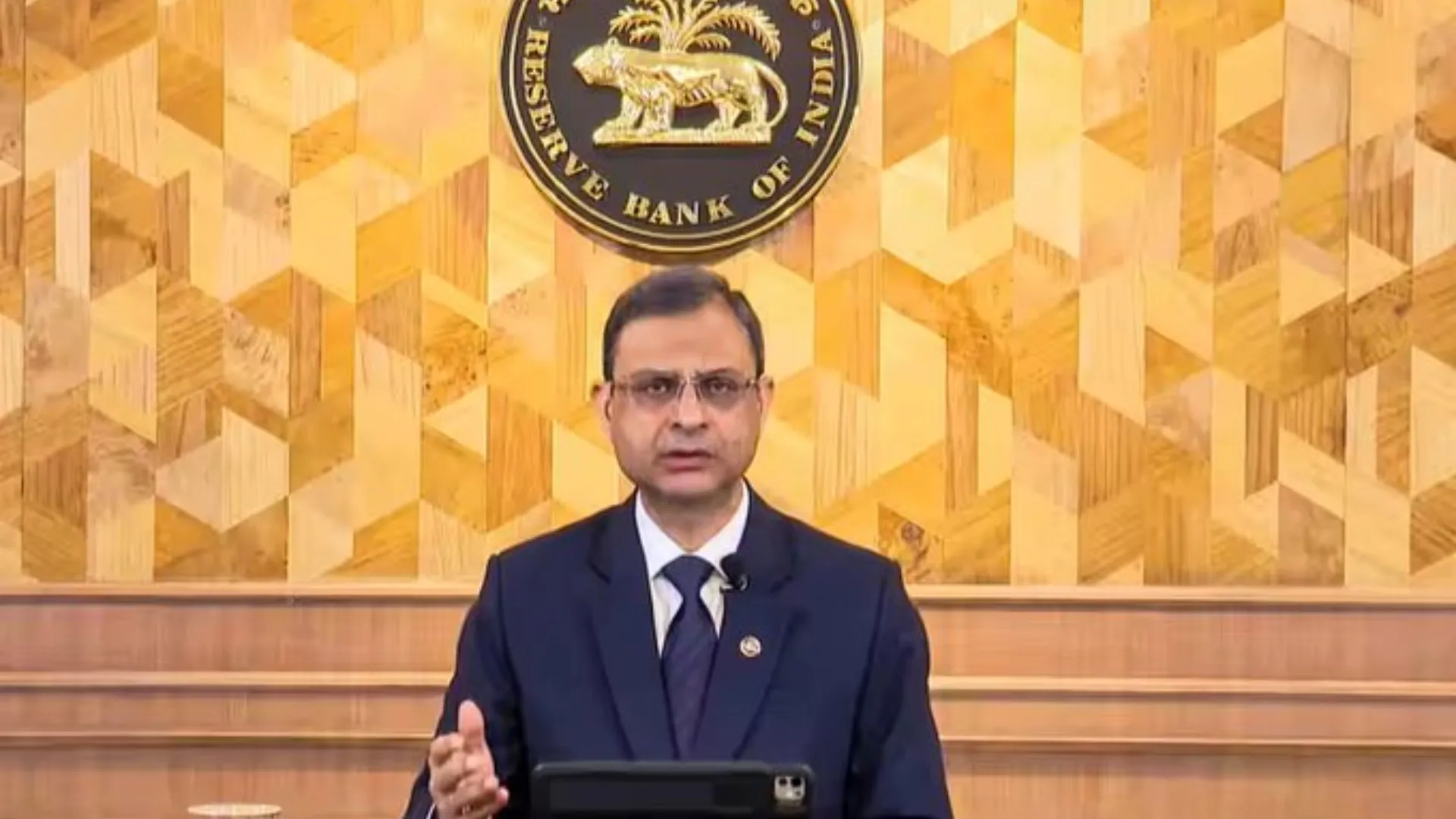 RBI Slashes Repo Rate By 25 bps To 6%, Shifts Stance From Neutral To ‘Accommodative’