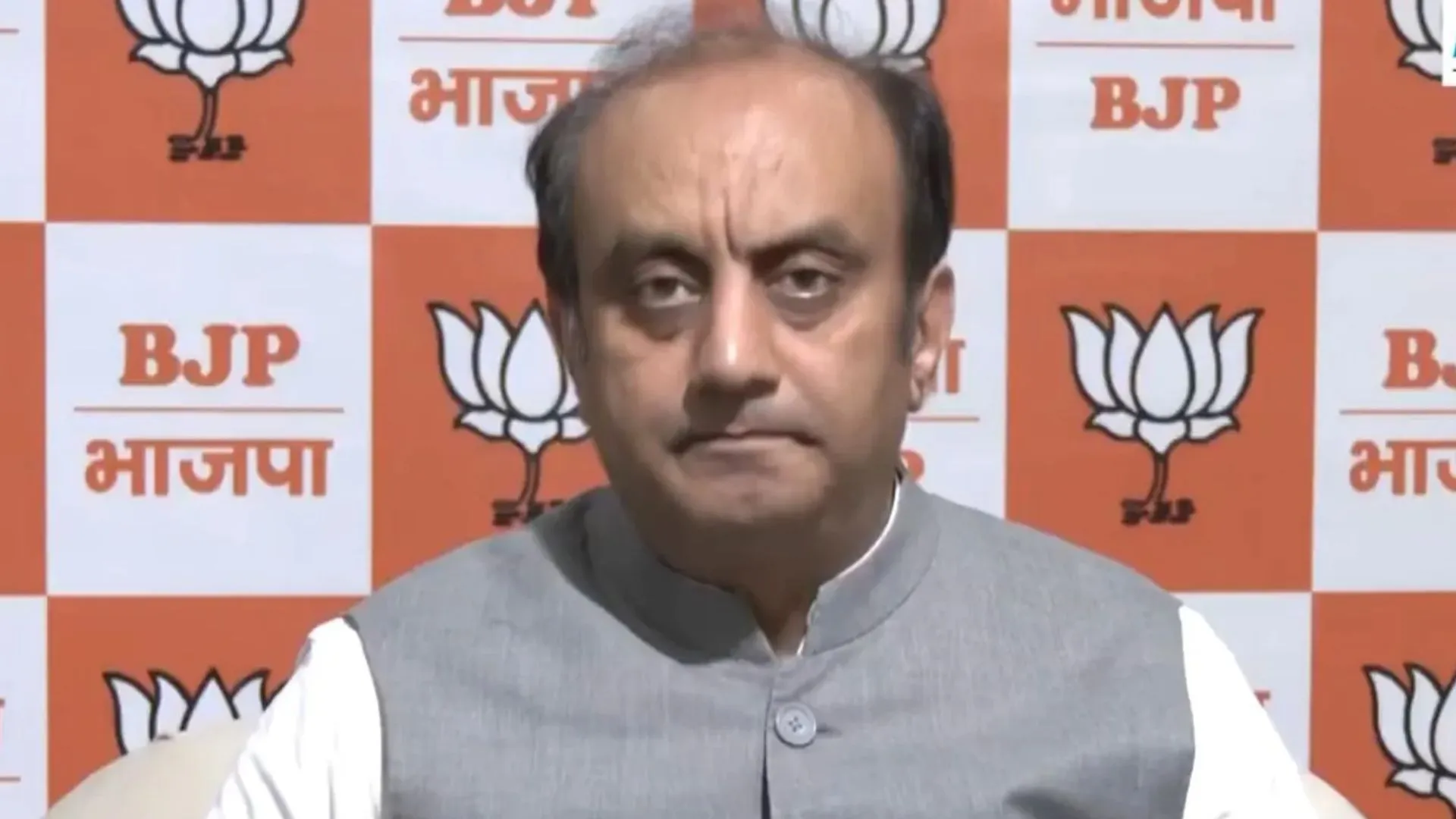 “Mamata Banerjee Has Become A Puppet In The Hands Of These Forces”: Sudhanshu Trivedi On TMC For Ignoring Murshidabad Violence | NewsX Exclusive