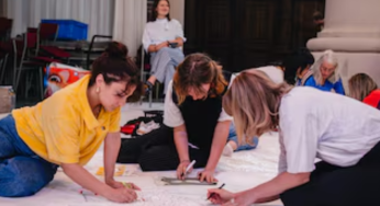 Why Are Europe’s Youth Ditching The Screen? All About The Offline Club