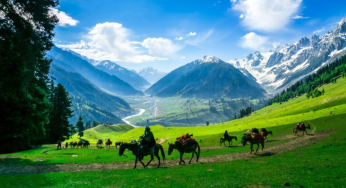 Kashmir Reopens Major Tourist Spots After Terror Attackm, Tourists Return In Large Numbers