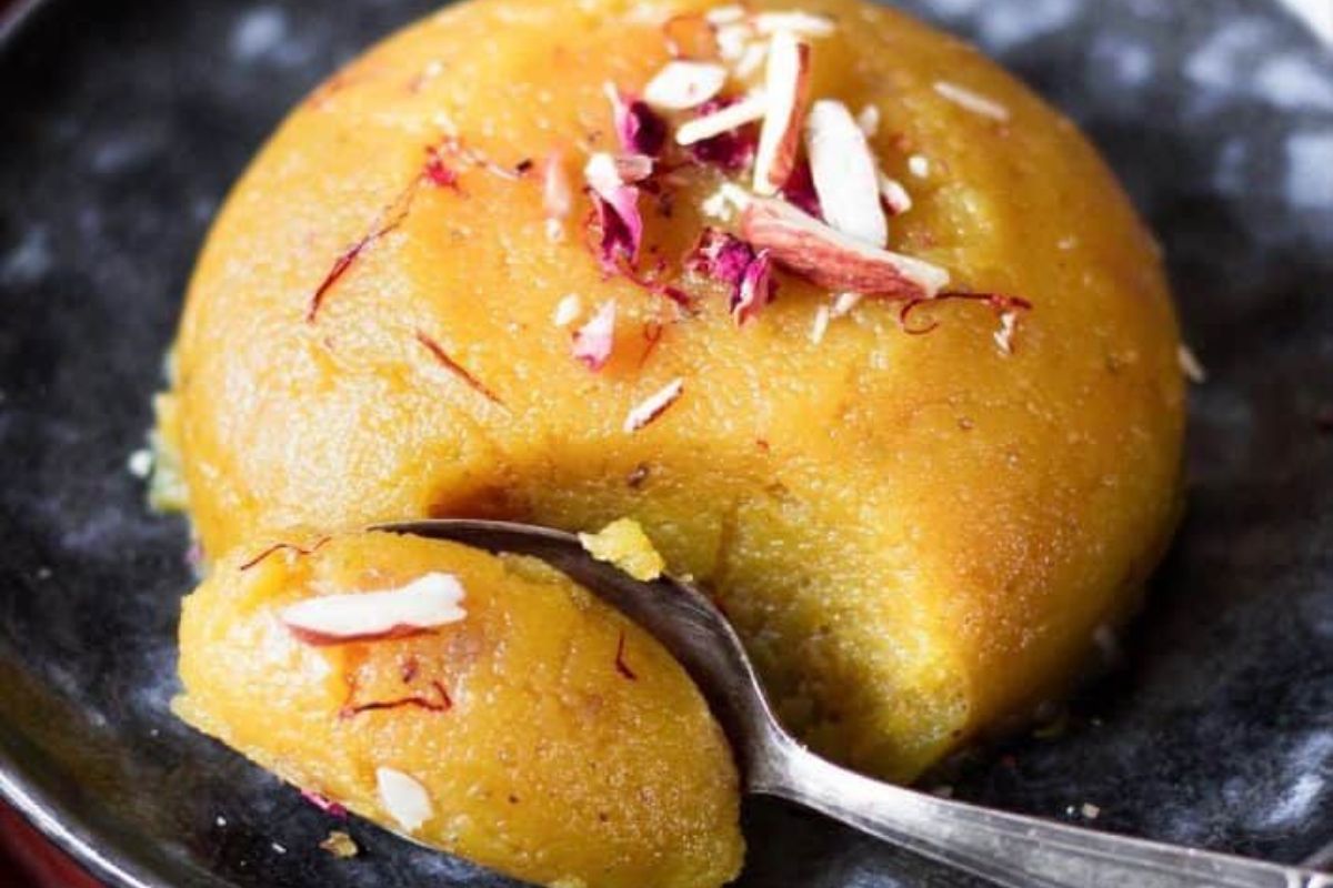 Lauki Halwa (Bottle Gourd Halwa)