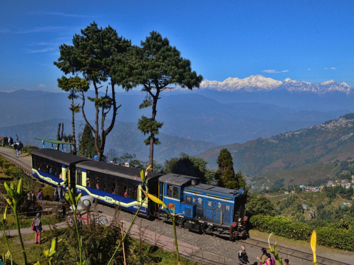 Darjeeling Himalayan Railway (West Bengal)