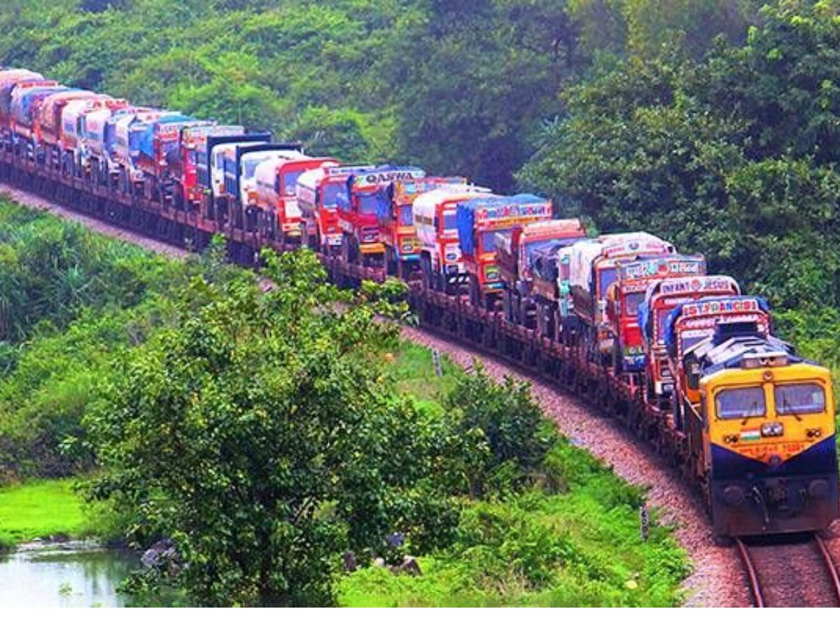 Mandovi Express (Goa–Mumbai via Konkan Railway)