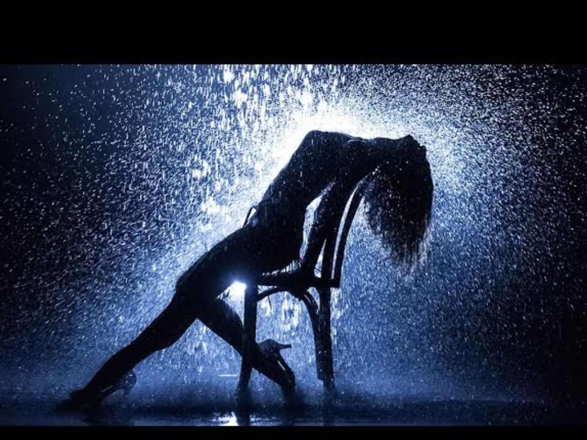 Flashdance- Chair and waterfall scene