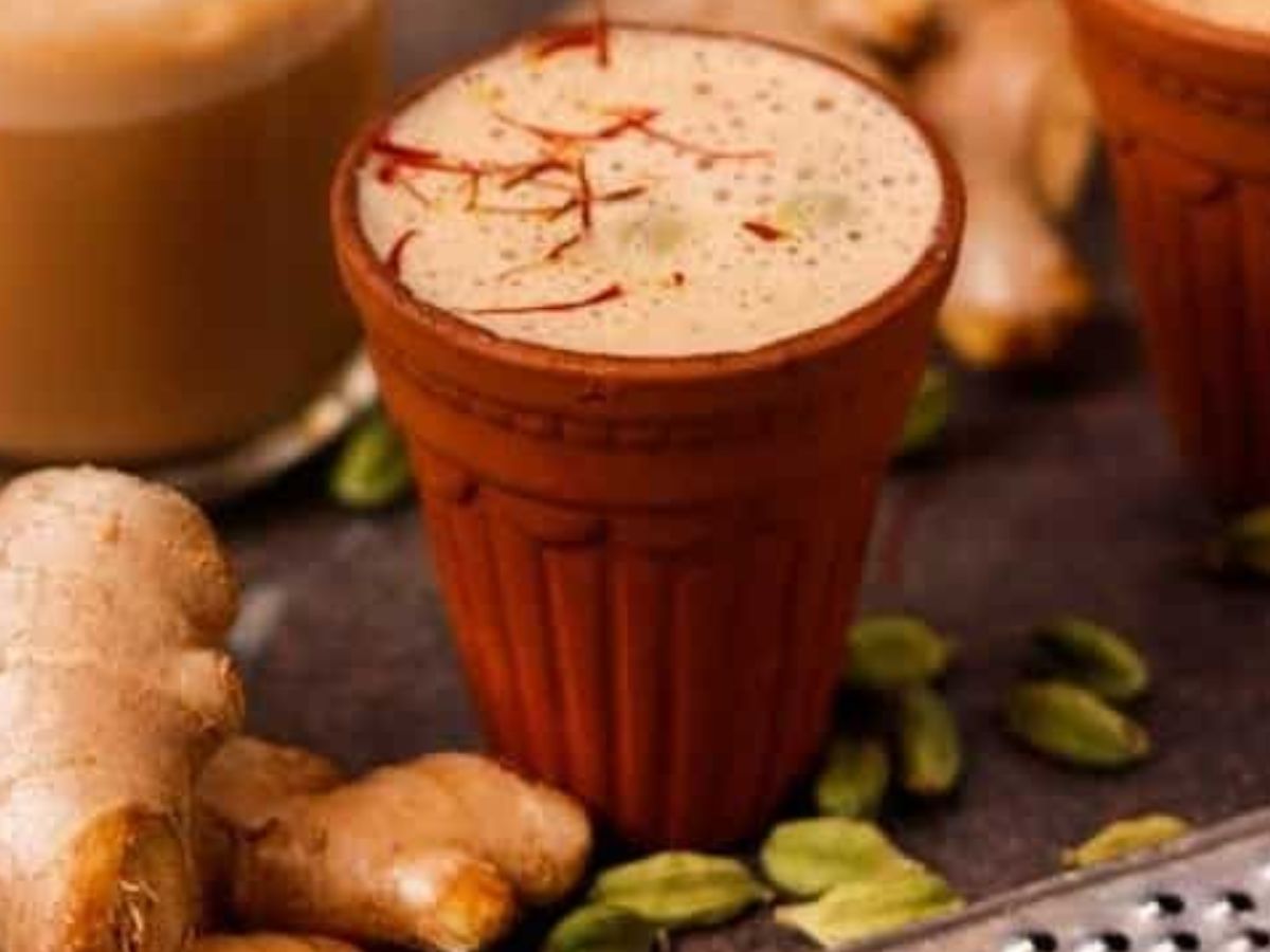 Herbal Tea (Tulsi, Ginger, or Mint)