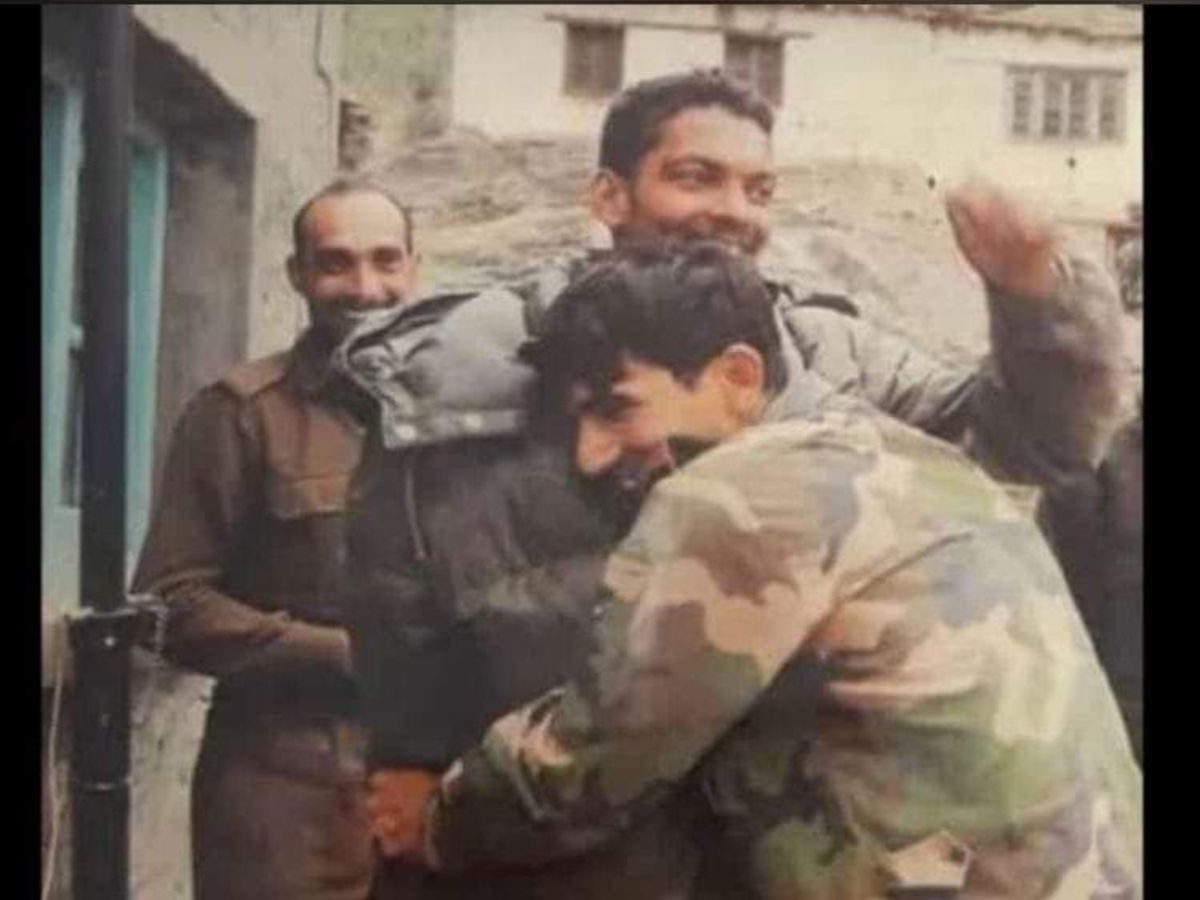 Captain Sachin Nimbalkar Hugging Lt. Avesh Kumar