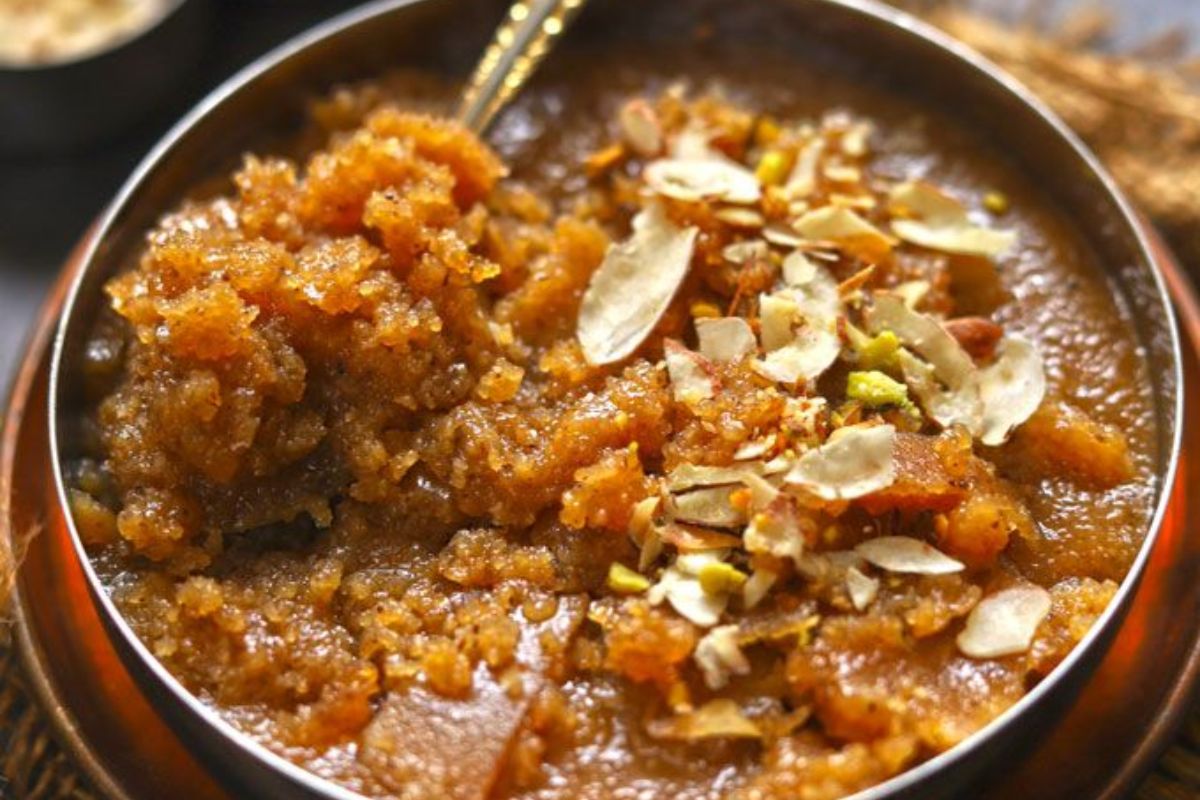 Suji Halwa (Semolina Halwa)