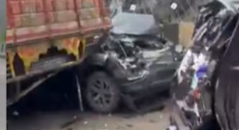 Vehicles Piled UP On Mumbai-Pune Expressway Following An Accident