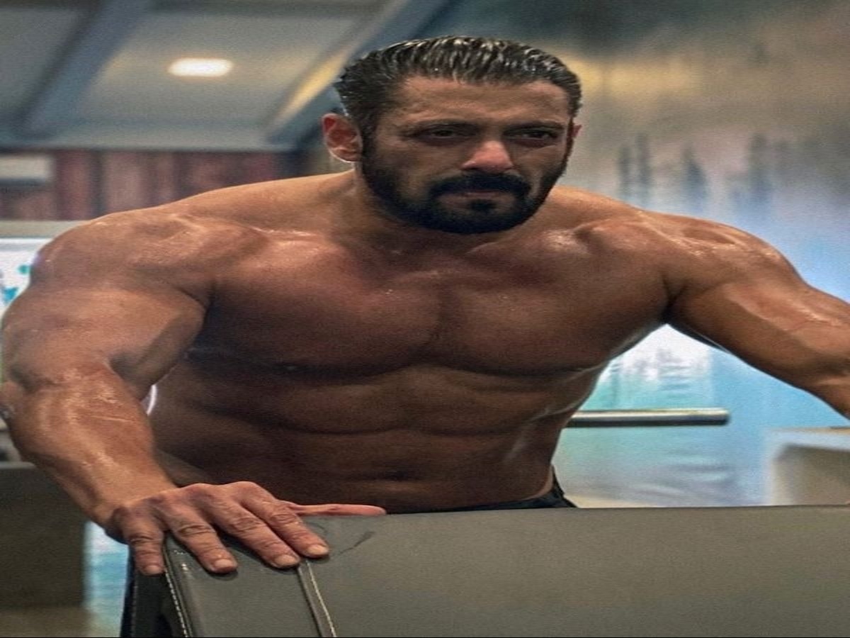 Salman Khan flaunting his chiselled abs in a shirtless photo, showcasing his impressive gym physique at 59 years old.