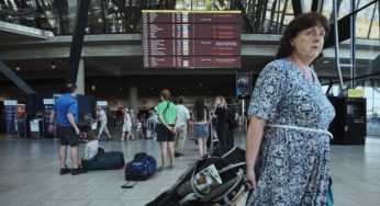 French Air Traffic Strike Grounds Over 1,100 Flights, Disrupts Europe’s Holiday Rush