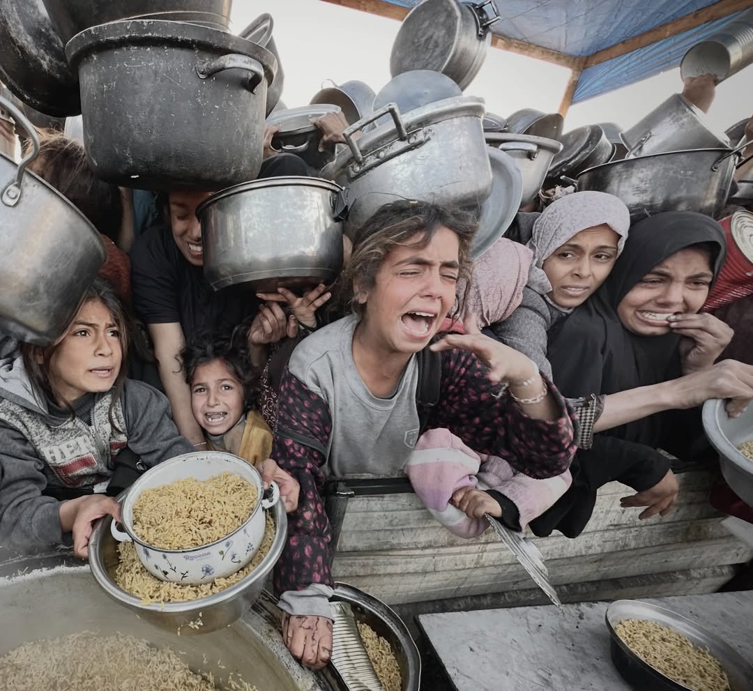 World News LIVE Updates: London Southend Airport crash, Israeli Forces Kill 24 Palestinians Near Aid Site, Ex Malaysian PM Mahathir Mohamad Hospitalised