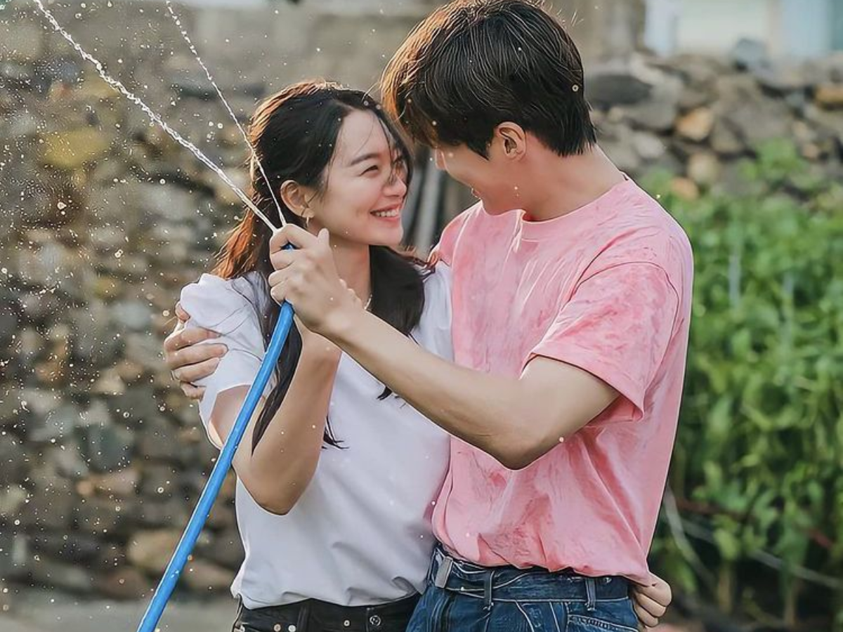 Hometown Cha-Cha-Cha (2021)