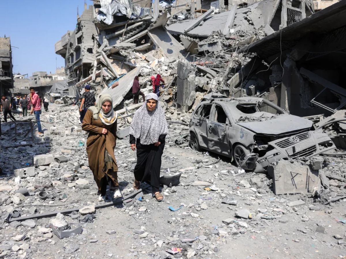 Live Updates: Israeli Strikes Kill Dozens in Gaza, Global Backlash Grows as U.S. Acts on Harvard, UK Band – Everything That Happened In The Past Few Hours