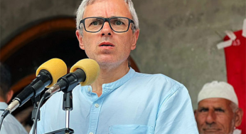 J&K CM Omar Abdullah To Take Action Against Showrooms Misbranding Machine Made Carpets