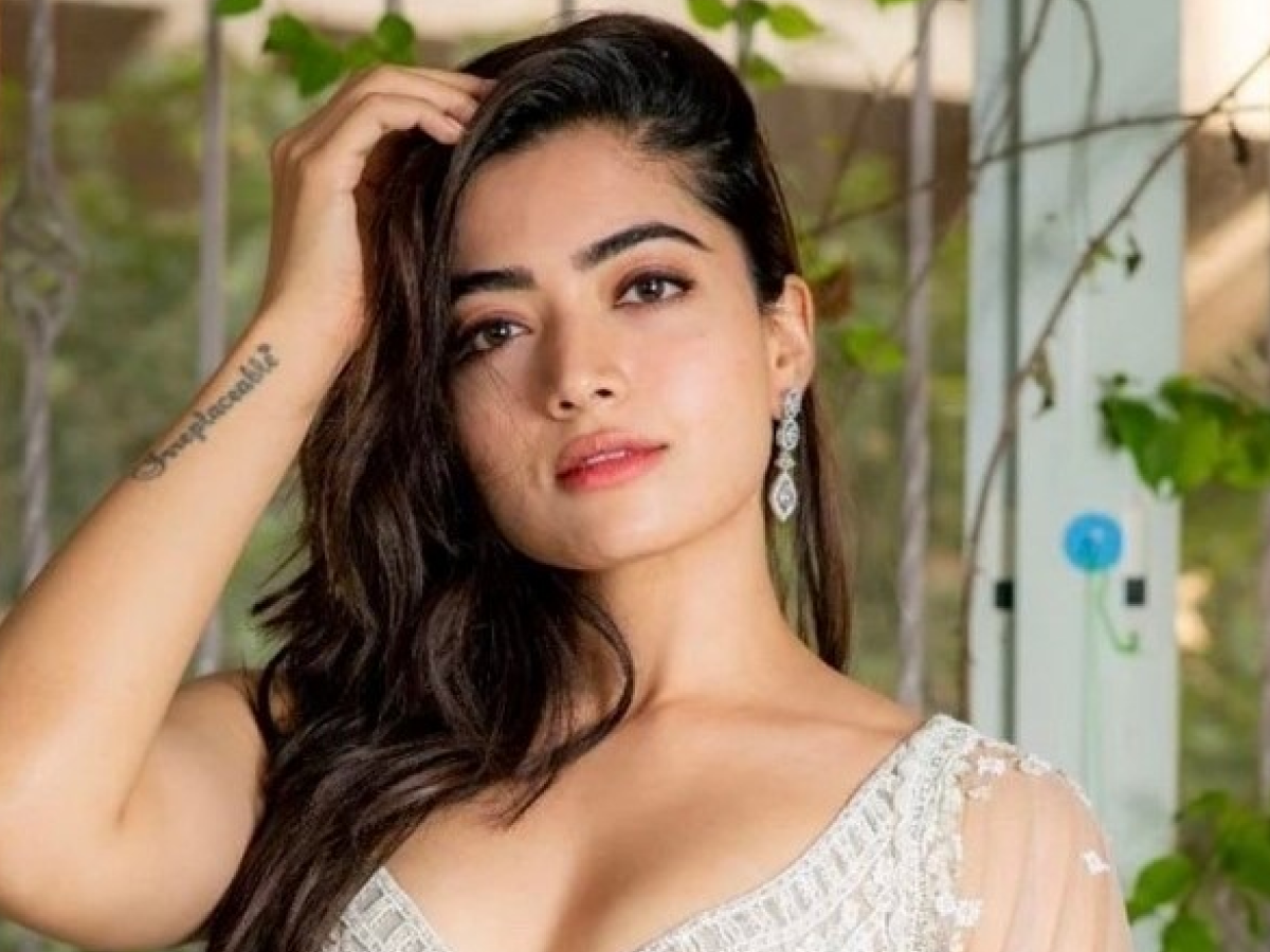 Rashmika Mandanna enjoys the beach in style